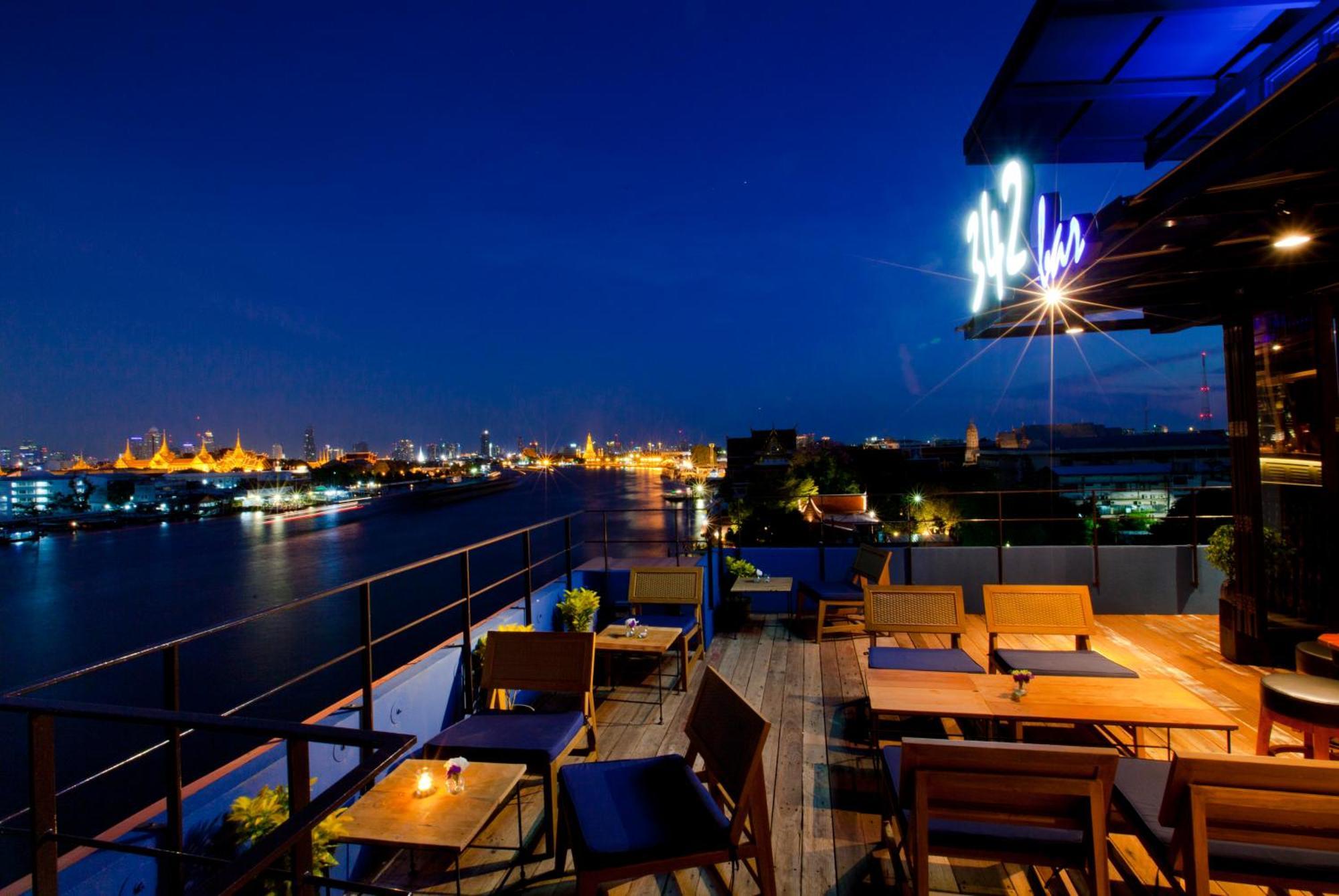Baan Wanglang Riverside, Bangkok Buitenkant foto